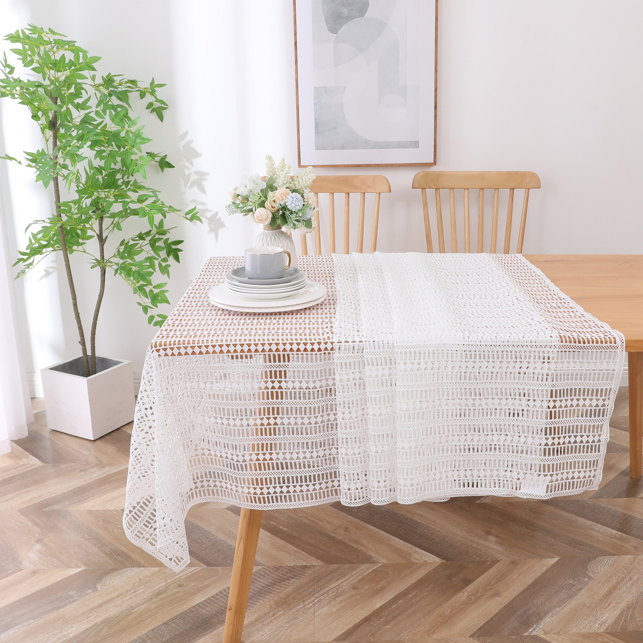 Madison Linen Lace Tablecloth - Thumbnail 2