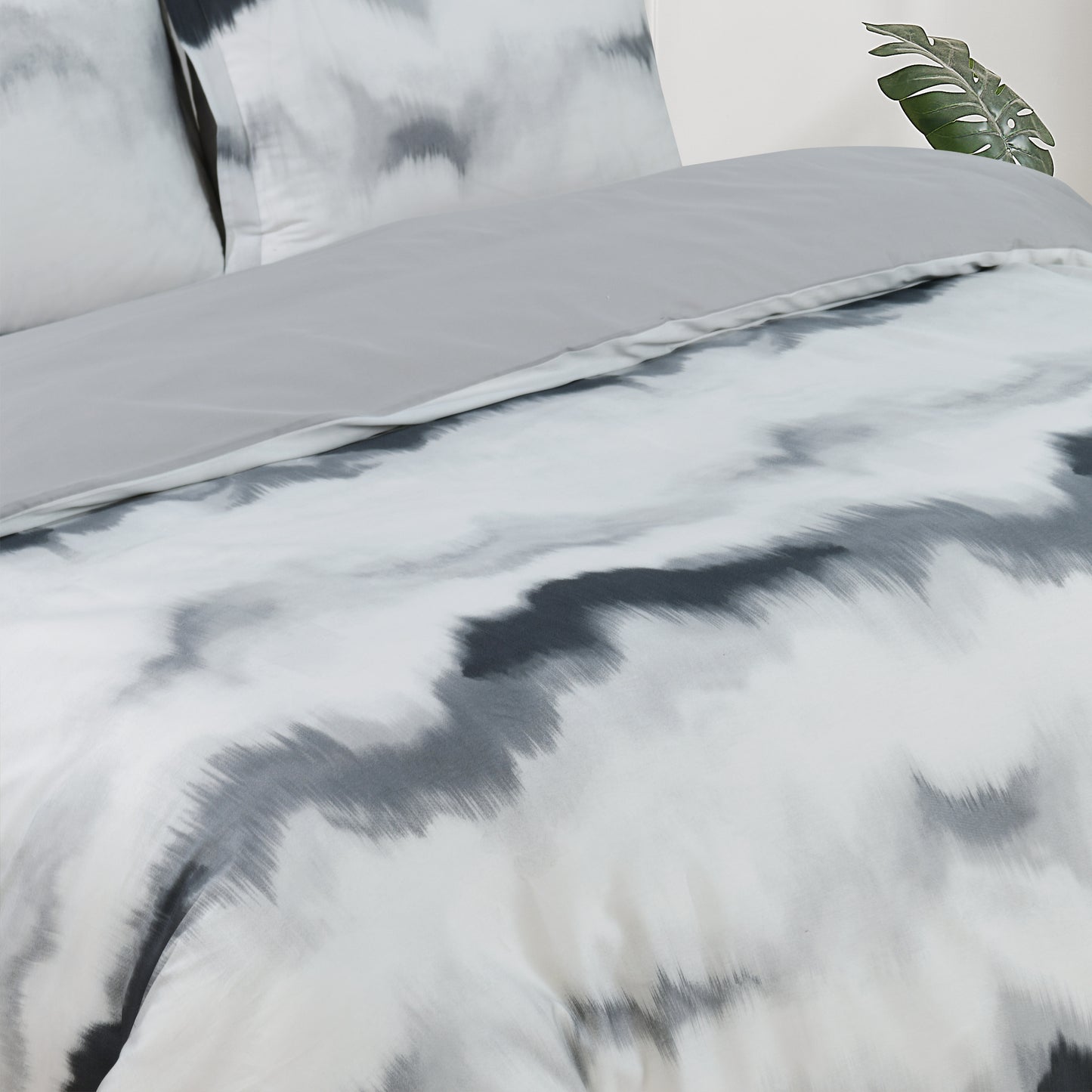 Frosty Bliss - Gray #BL512 - With Easy Care