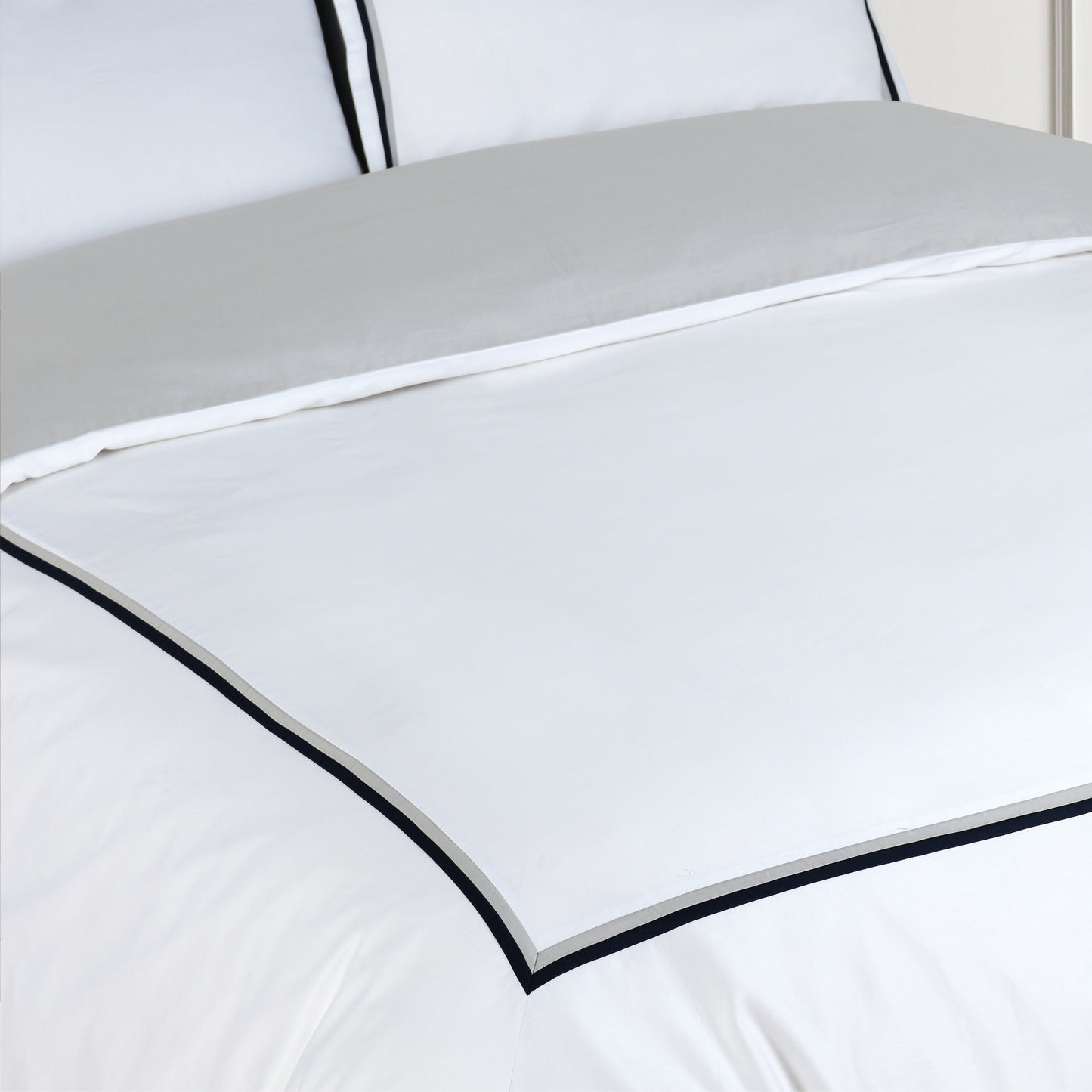 Lyon Hotel Collection - Navy / Gray #BL57